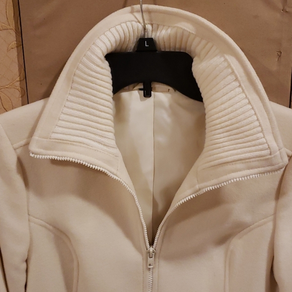 H&M creamy white 70% wool coat - Picture 2 of 9